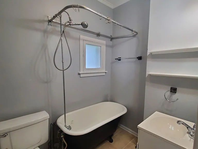 611 Evans St SE #1 — Photo 15