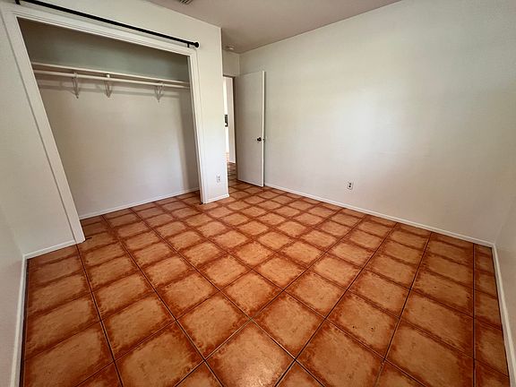 4th image of 1325 Clyde St #B