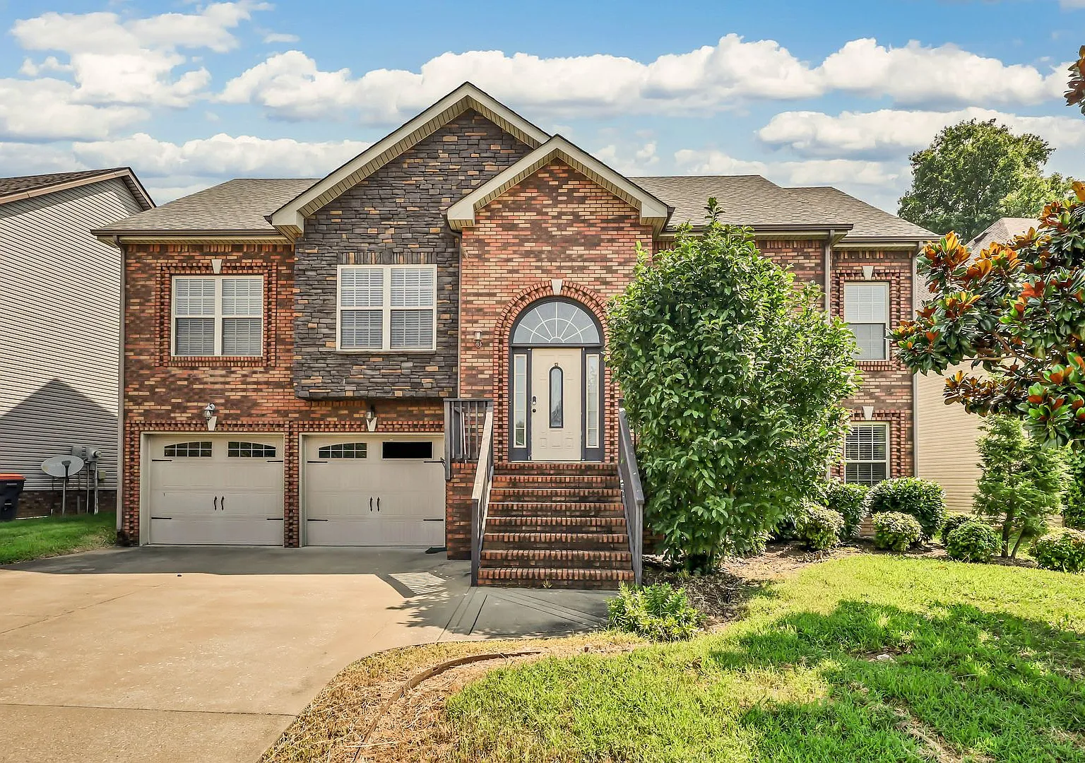 1712 Apache Way — Photo 1