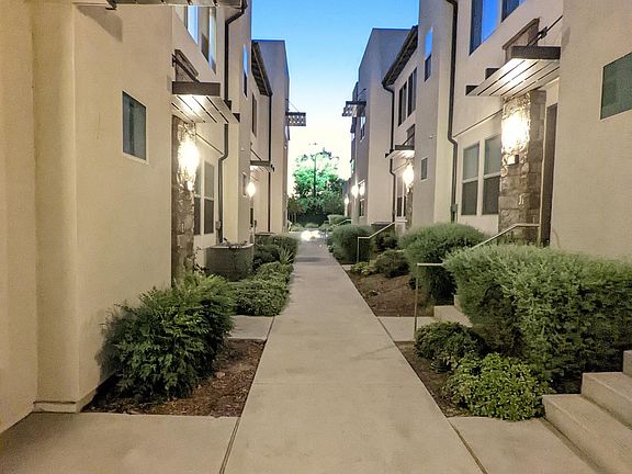 4th image of 19537 W Astor Pl