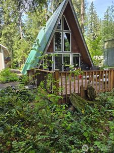 411 N Duckabush Drive E, Hoodsport, WA, 98548