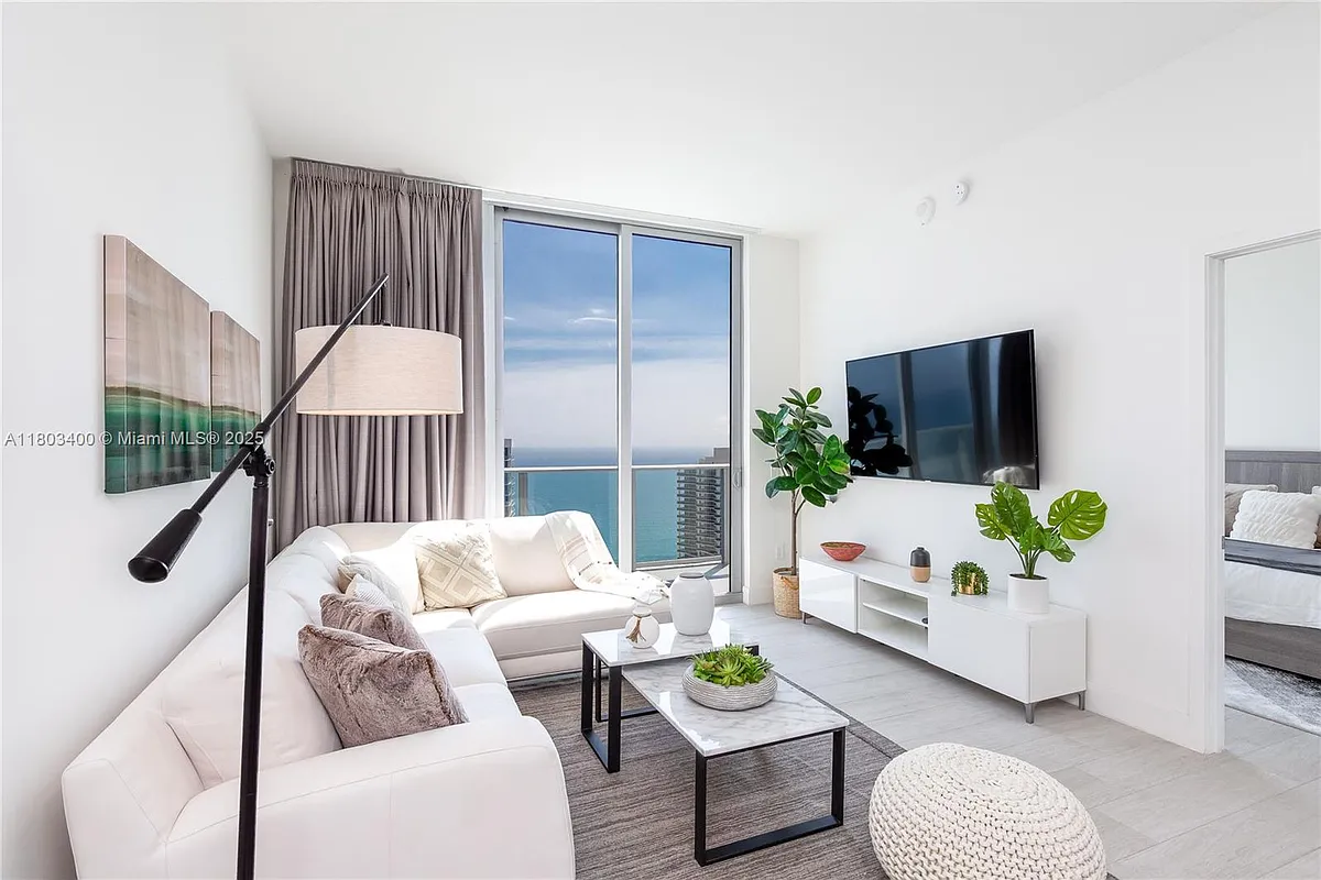 Building Photo - 4010 S Ocean Dr #T4303