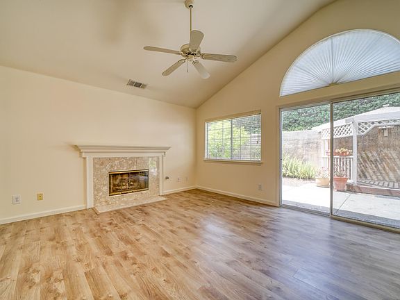 2nd image of 791 Clearview Ln