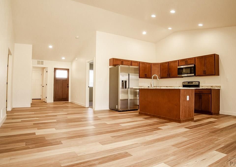 241 W Laurue Lane-Int_11082024