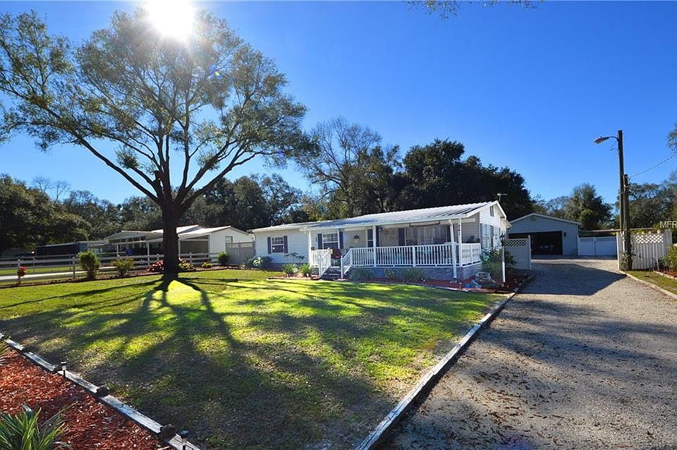 1st image of 241 Temple Cir W