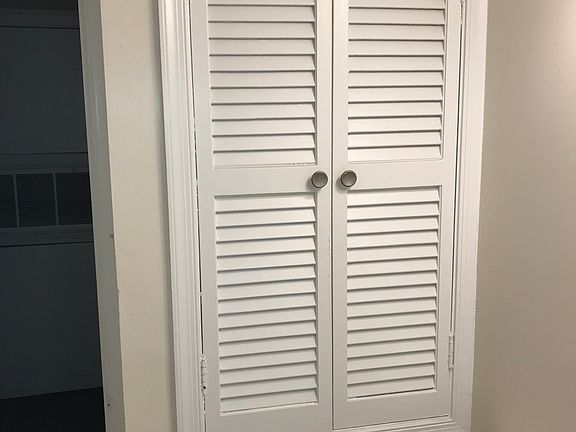 3rd image of 3814 V St SE APT 101