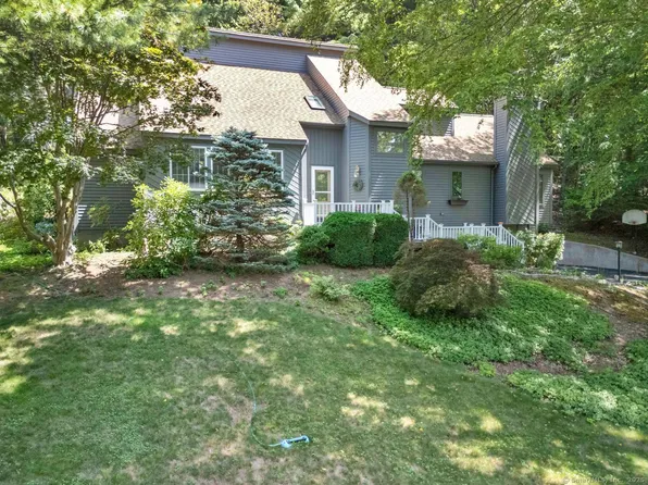 80 Greentree Drive, Glastonbury, CT 06033