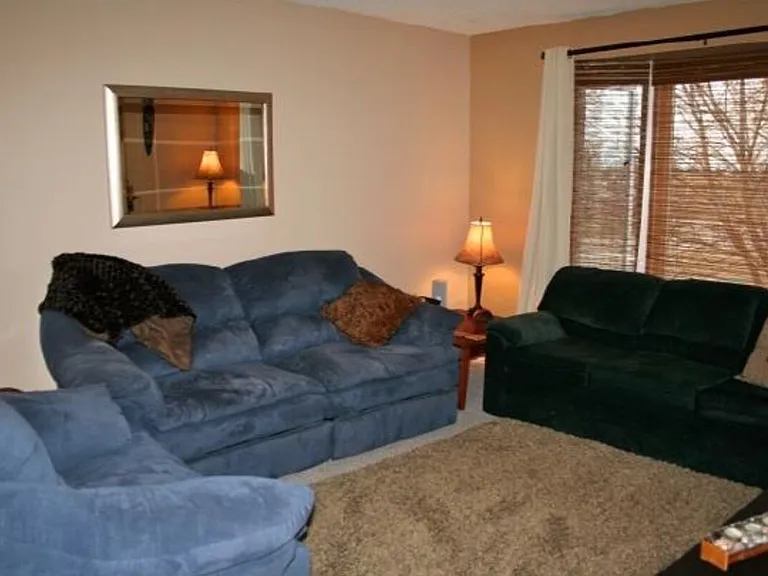 186 Limpert Ave #2 — Photo 3