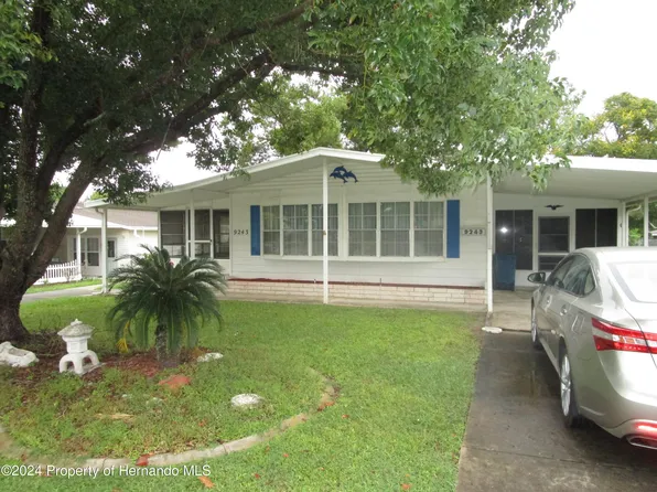9243 Salisbury Dr, Brooksville, FL 34613
