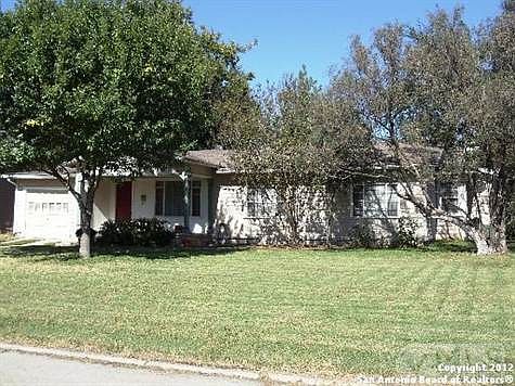 1st image of 215 Sutton Dr