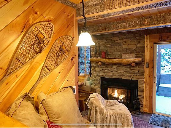 4th image of 64C Creekside Dr