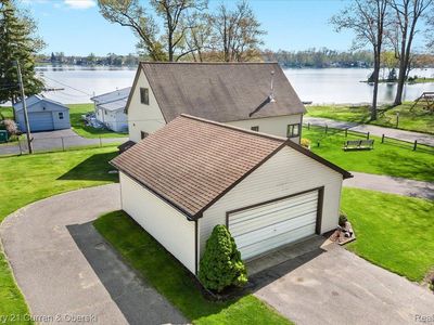 1645 Grinshaw St, Commerce Township, MI, 48382