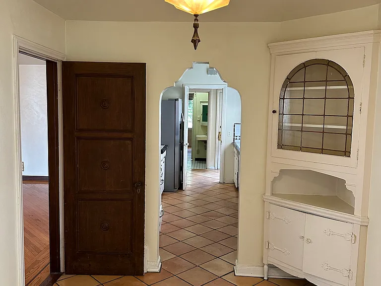 1220 S Sherbourne Dr — Photo 15