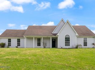 5896 Honey Oak Dr, Hernando, MS 38632