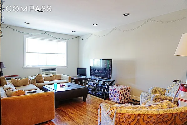 Rented by Compass | media 24