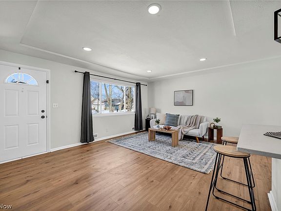 4th image of 6871 Franke Rd