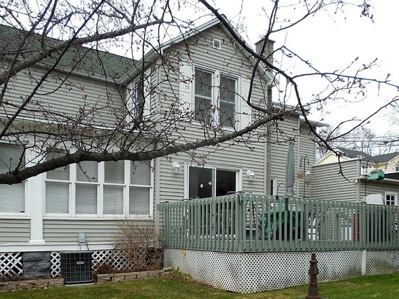 2nd image of 518 W Ludington St
