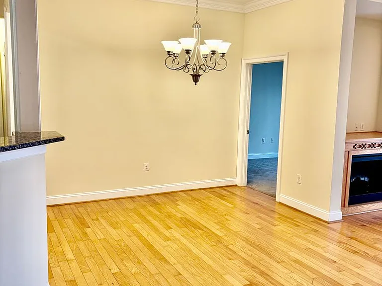 5215 Center St #105 — Photo 5