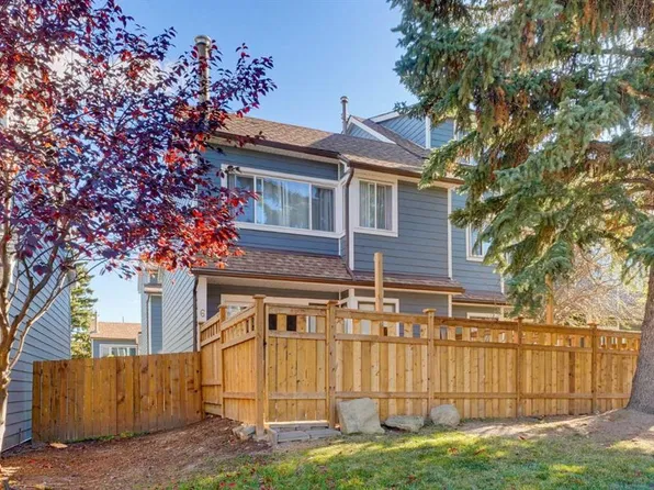 208 E Grier Ter NE #6, Calgary, AB T2K 5Y7