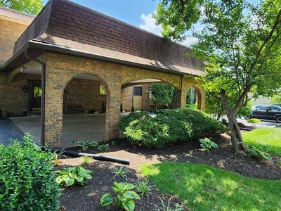 1600 Gardiner Ln, Louisville, KY, 40205