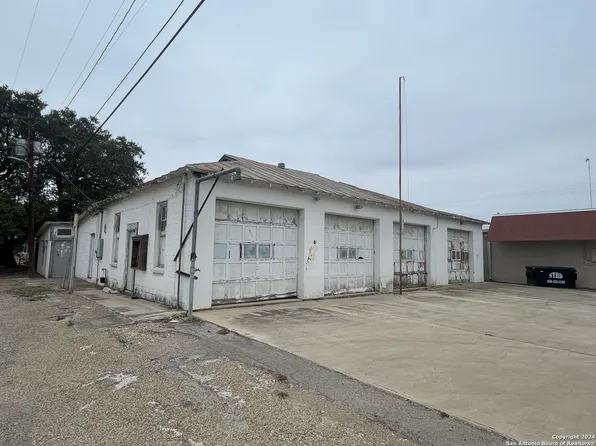 1905 AVENUE K LOT 1, Hondo, TX 78861