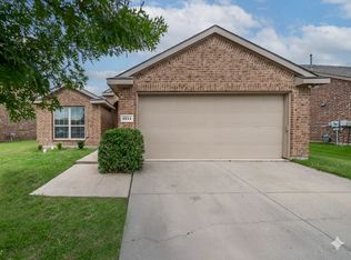 1514 Greenbrier Dr, Van Alstyne, TX 75495