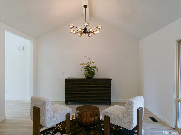 5927 S Yates Ct — Photo 6