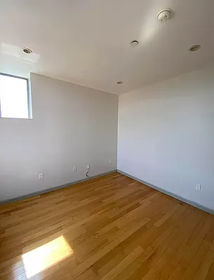 Rented by Houses of New York Realty LLC | media 38