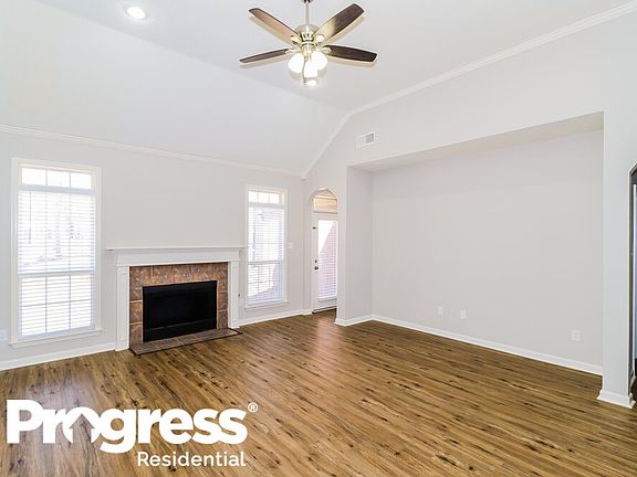 5th image of 55 Country Forest Dr