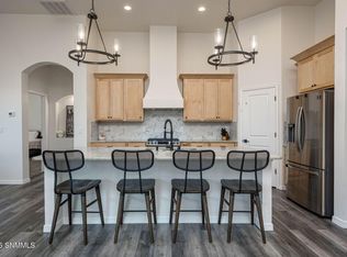 6041 Arosa St, Las Cruces, NM 88012
