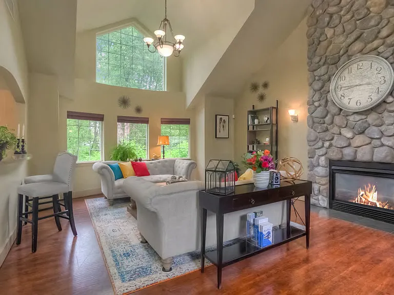Mill Pointe Resident Lounge
