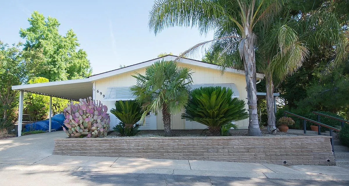 6994 Radiance Cir photo 1