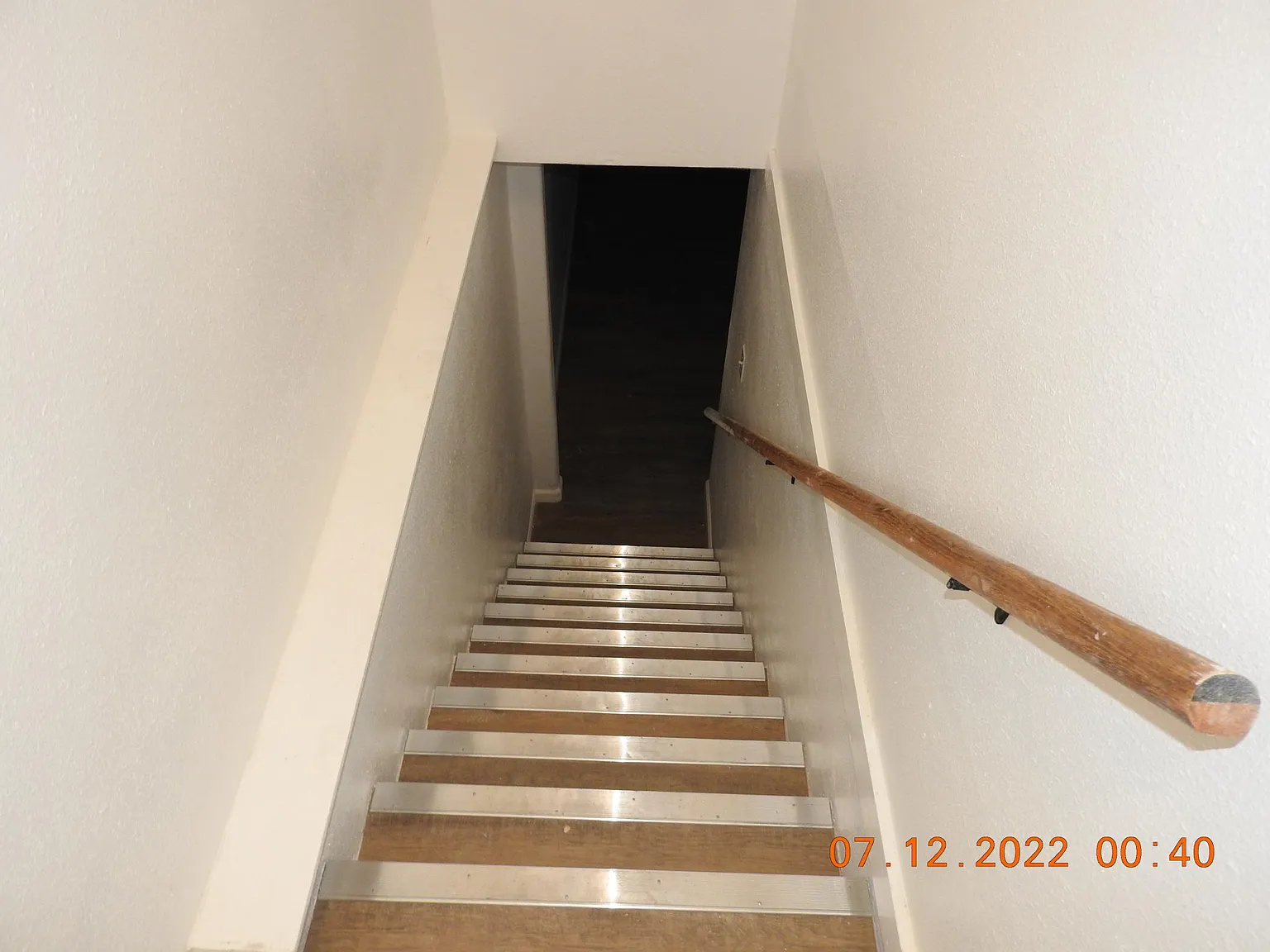 5 bed, 2128 sqft, $2,400 — Photo 3