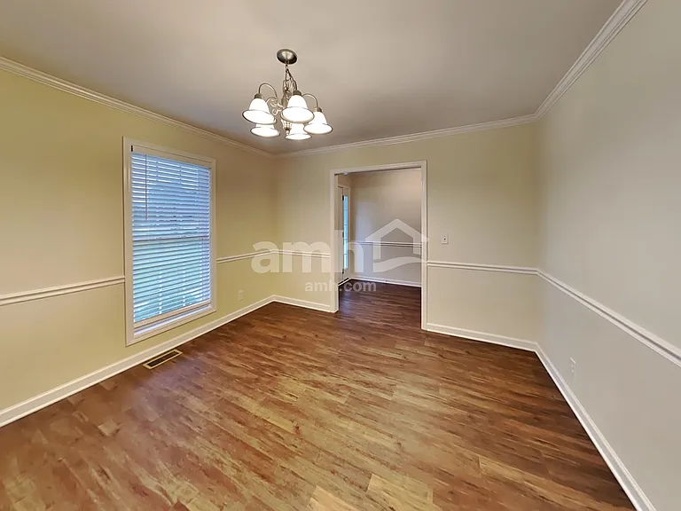720 Haynes Dr — Photo 8