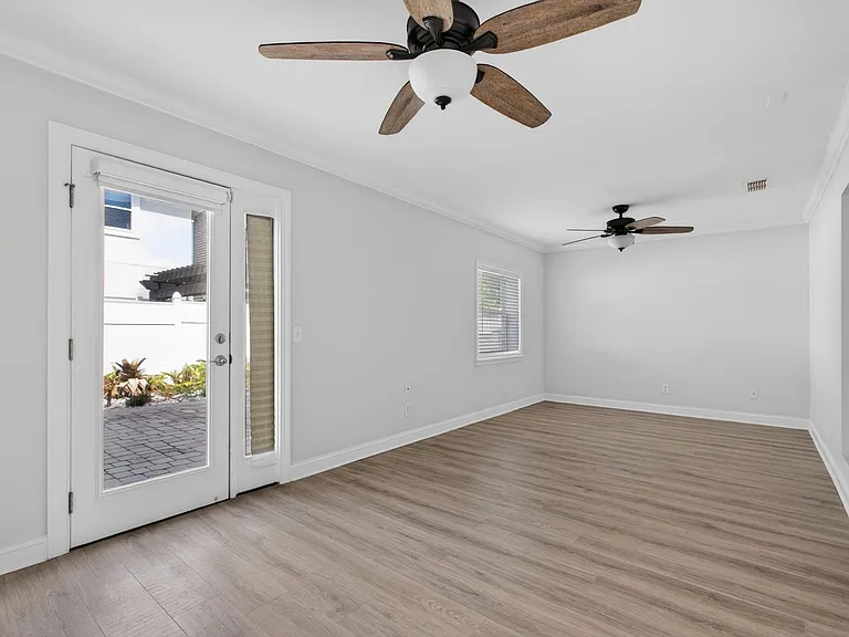 1766 Beach Ave — Photo 44