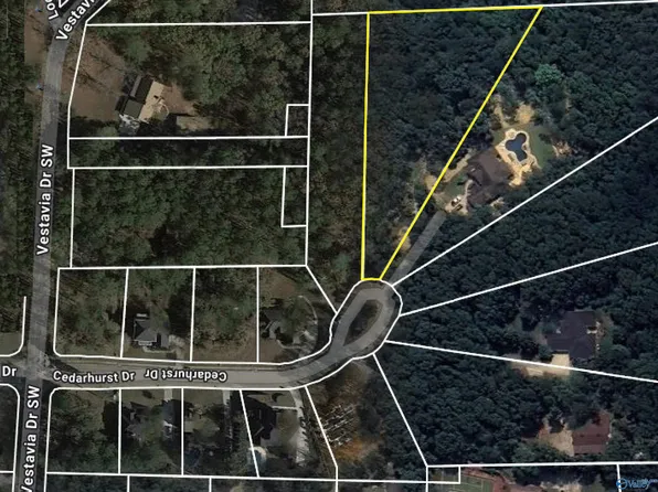 3412 Cedarhurst Dr SW, Decatur, AL 35603