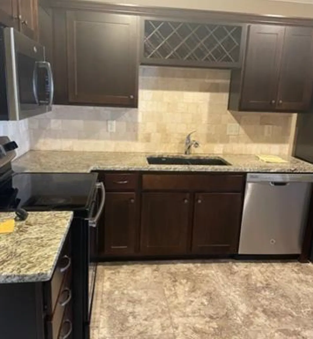 3 bed, 1344 sqft, $1,800 — Photo 2