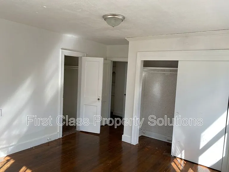 1801 N Jordan Ave — Photo 7