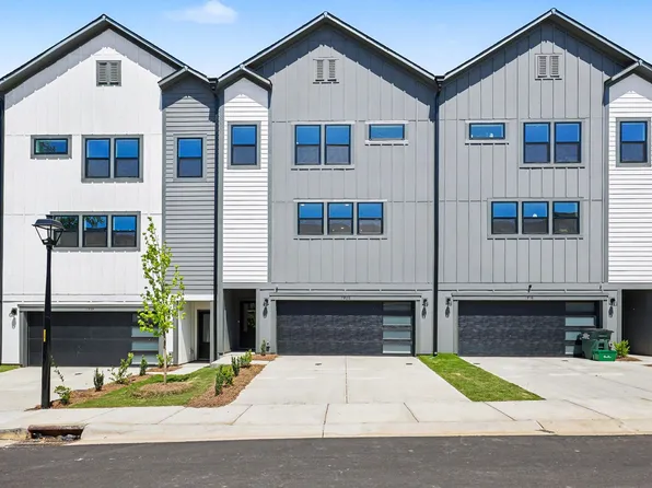 7920 Sansom Cir, Charlotte, NC 28213