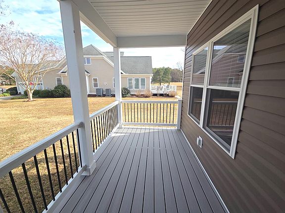 4th image of 83 Waters Cove Cir