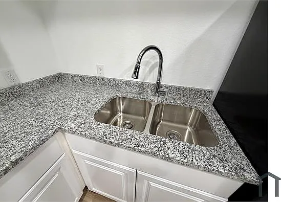 2703 Observation Dr — Photo 3