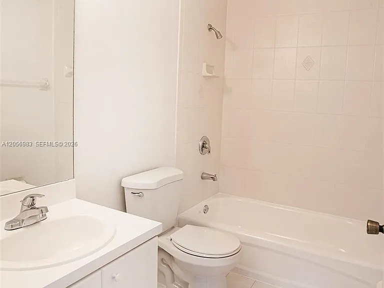 8949 SW 214th St — Photo 8