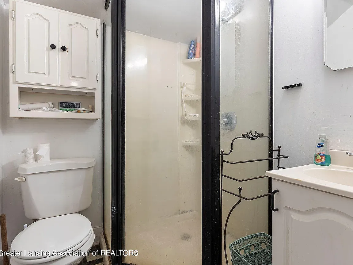 4 bed, 1032 sqft, $1,750 — Photo 3
