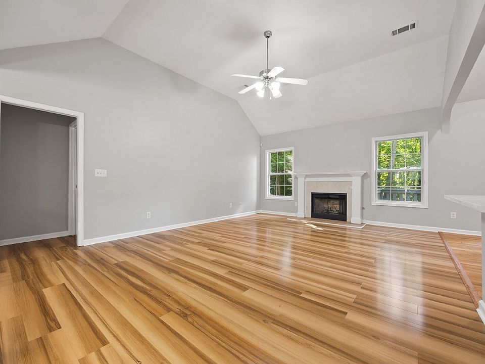 1st image of 9552 Lakeview Ct
