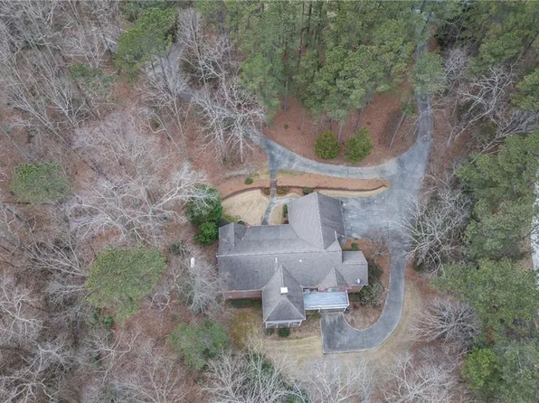 1030 Lake Haynes Dr NE, Conyers, GA 30012