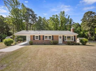 519 Nixon Dr, Sanford, NC 27330