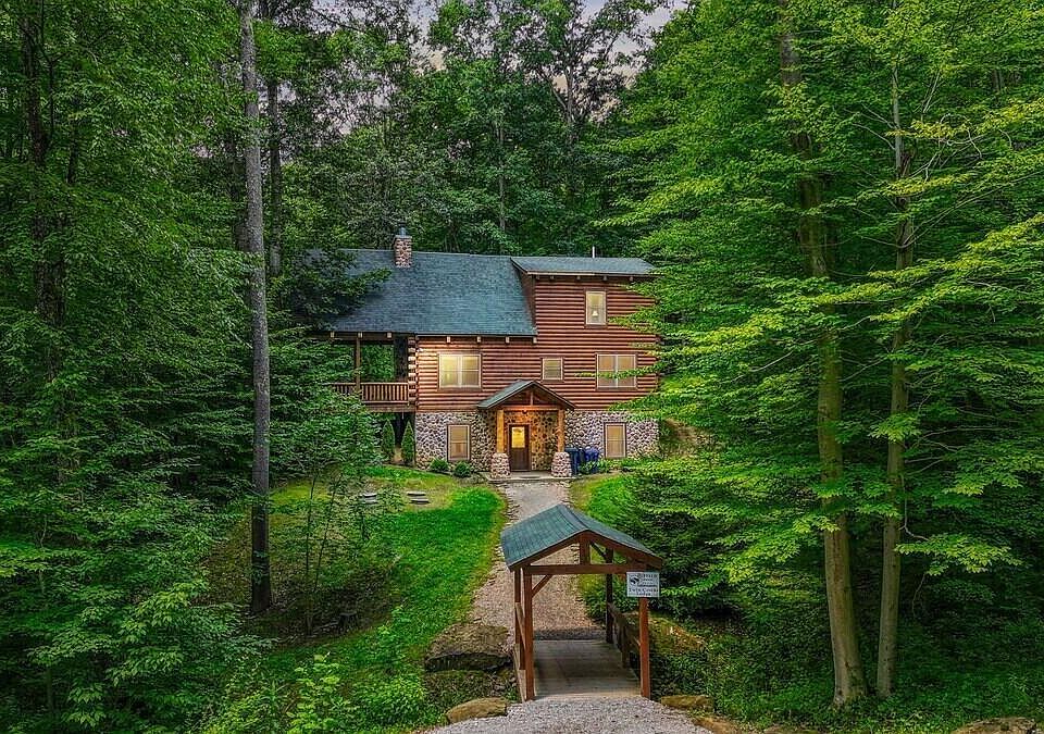 1st image of 9733 Larimer Rd