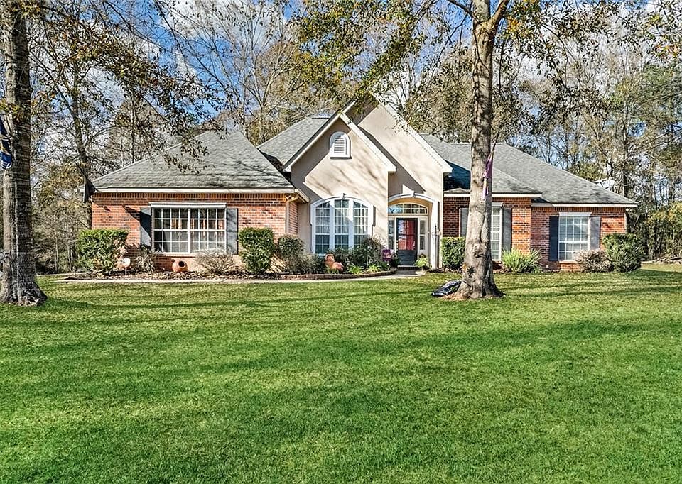 1st image of 80249 Woodland Dr