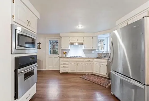 4208 W 74th Ter — Photo 12
