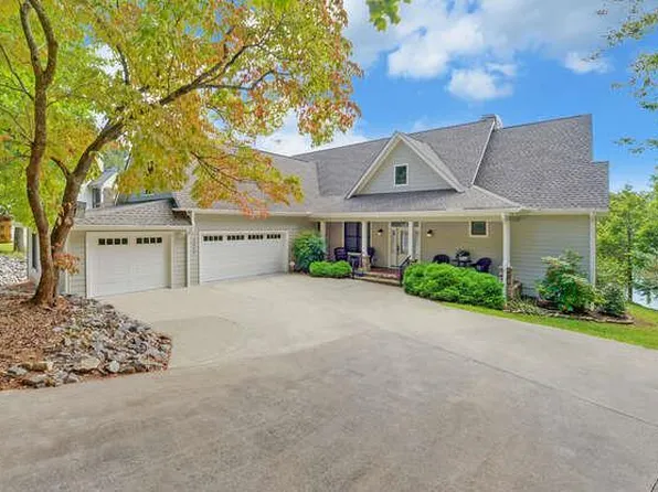 2327 Ridgecrest Cir, Hiawassee, GA 30546